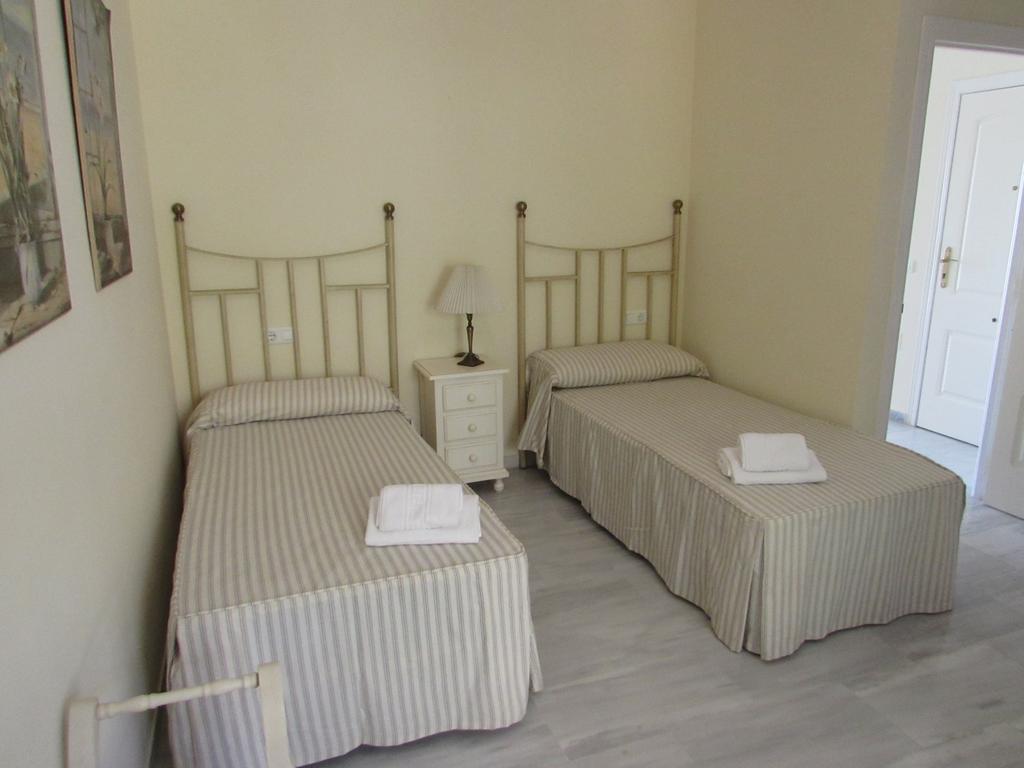 Home4Holidays Nerja Værelse billede